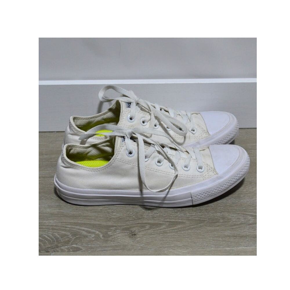 Converse All Star Chuck Taylor Unisex White Sneakers Men's 6.5 Woman's 8.5